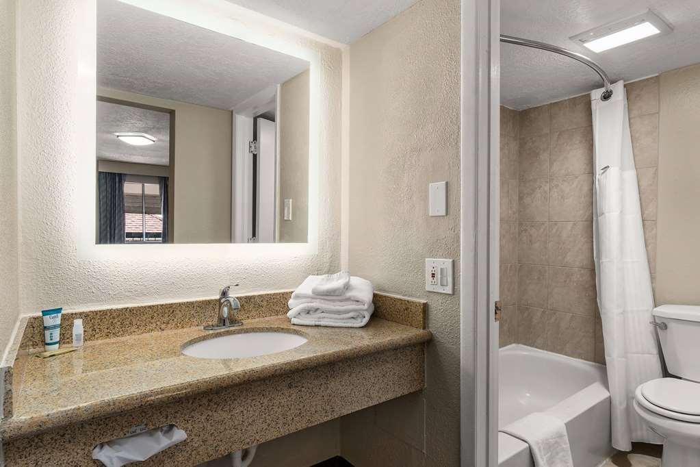 Days Inn By Wyndham Albuquerque Northeast Δωμάτιο φωτογραφία